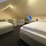 Avenue Gaestehaus Inn *