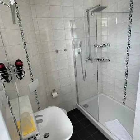 イン Avenue Gaestehaus ケムニッツ