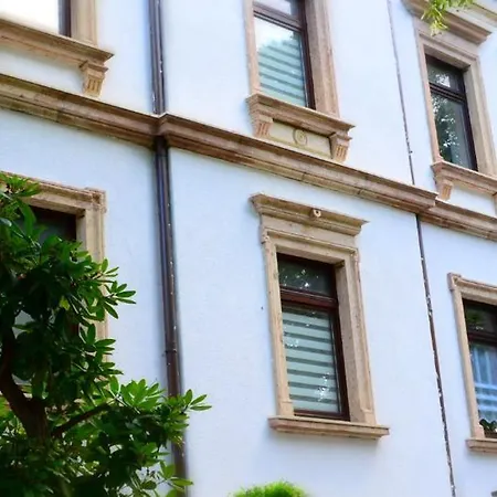 イン Avenue Gaestehaus ケムニッツ