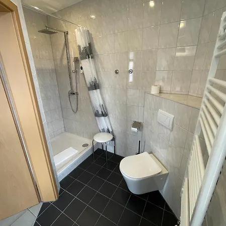 Avenue Gaestehaus Guest house